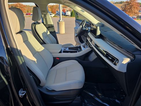 Certified 2025 Lincoln Aviator AWD w/ Equipment Group 101A image 10