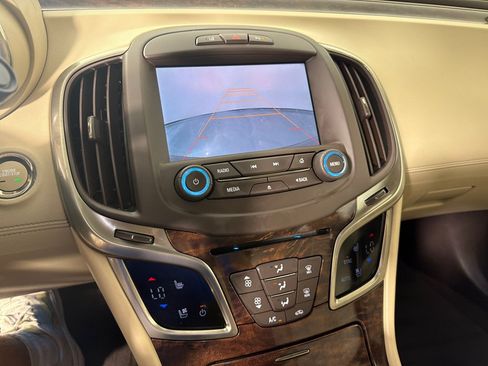 Used 2015 Buick LaCrosse Premium w/ Driver Confidence Package #1 FWD image 18