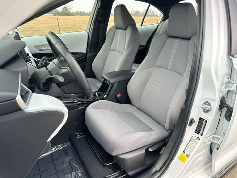 Used 2024 Toyota Corolla SE image 11