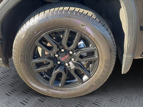 Used 2023 GMC Sierra 1500 Elevation image 30