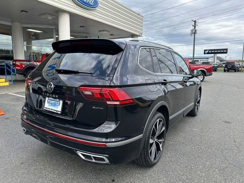 Used 2022 Volkswagen Tiguan SEL R-Line image 3