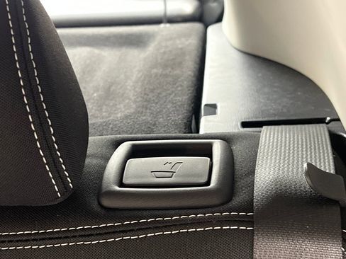 Used 2025 Hyundai Venue SEL image 14