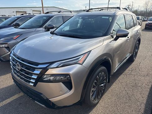 New 2026 Nissan Rogue Platinum w/ Platinum Premium Package AWD/4WD image 1