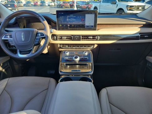 Certified 2022 Lincoln Nautilus Reserve w/ Equipment Group 201A image 11