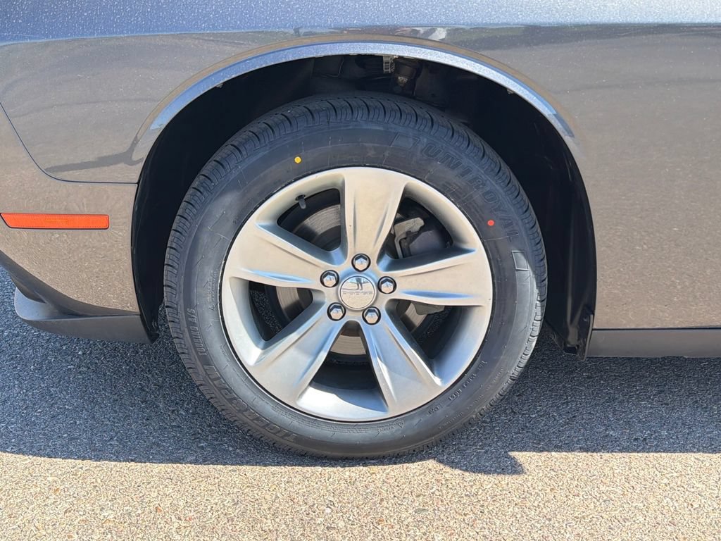 Used 2019 Dodge Challenger SXT RWD image 26