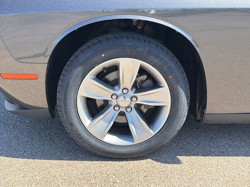 Used 2019 Dodge Challenger SXT RWD image 26