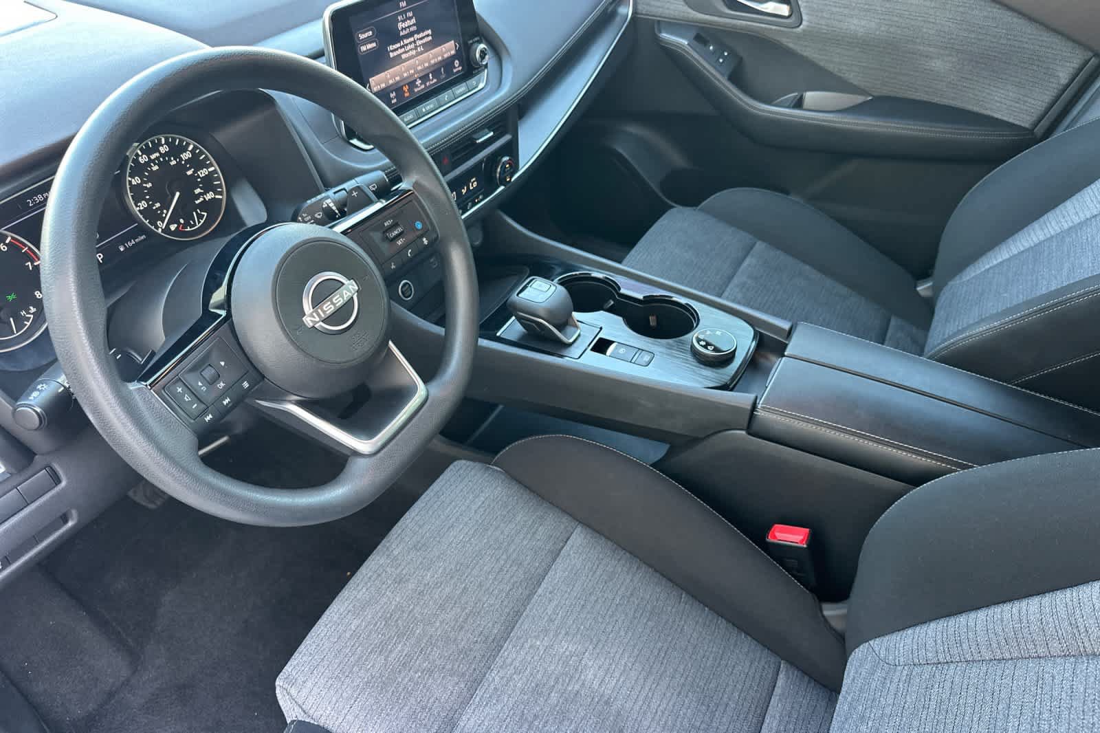 Used 2023 Nissan Rogue SV AWD/4WD image 12