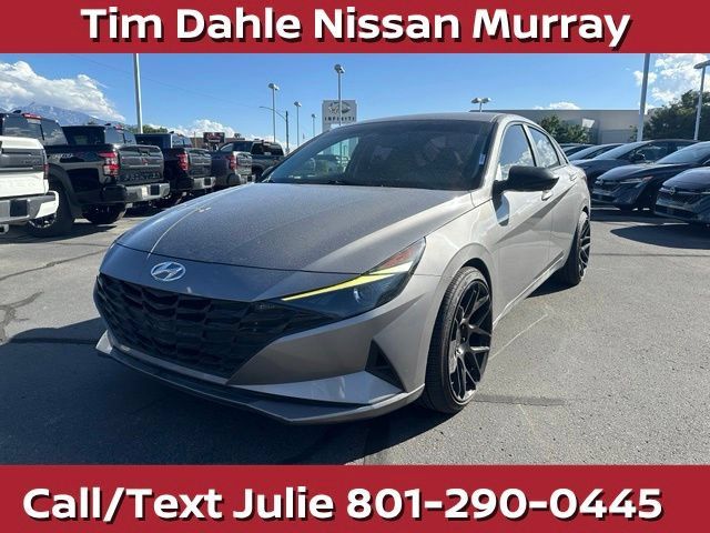 Used 2022 Hyundai Elantra SEL w/ Preferred Accessory Package FWD image 5