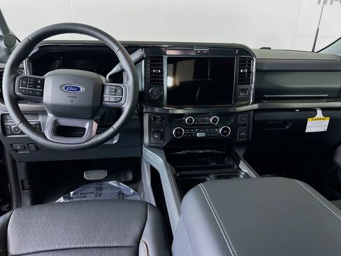 New 2026 Ford F350 4x4 Crew Cab DRW Super Duty image 27