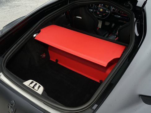 Used 2019 Ferrari 812 Superfast image 39