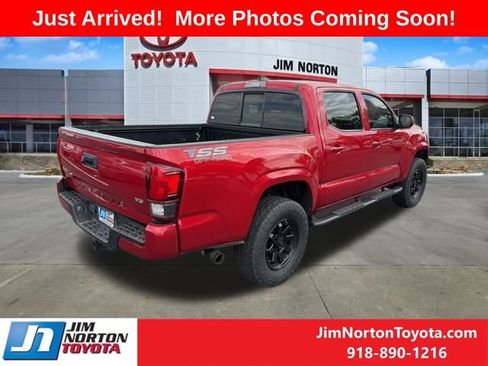 Used 2023 Toyota Tacoma SR AWD/4WD image 7