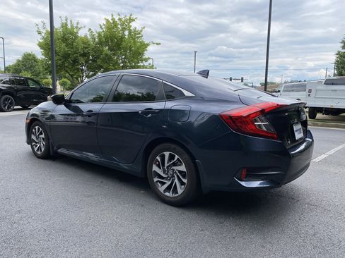 Used 2018 Honda Civic EX image 7