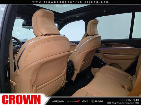 Certified 2024 Jeep Grand Cherokee Summit AWD/4WD image 17