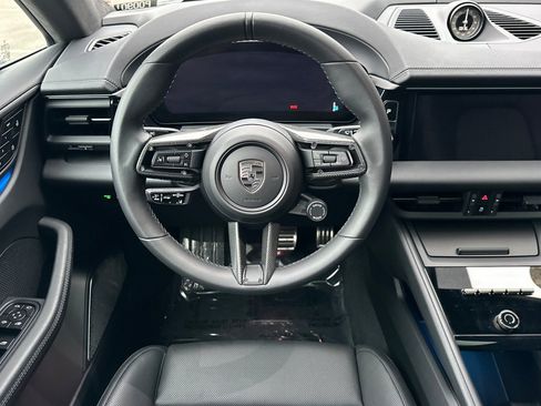 Used 2025 Porsche Macan Turbo Electric w/ Premium Package image 14