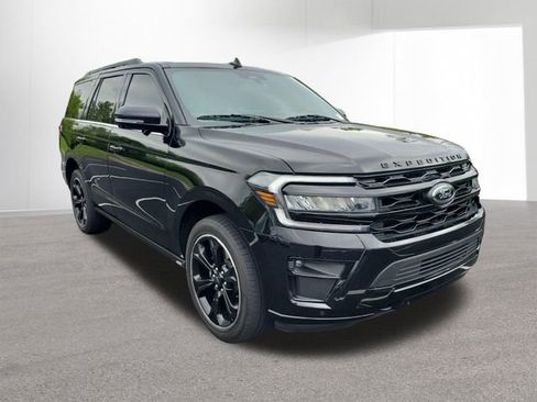 Used 2023 Ford Expedition Limited AWD/4WD image 13