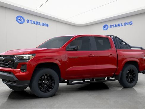 New 2026 Chevrolet Colorado Z71 w/ Midnight Edition AWD/4WD image 3