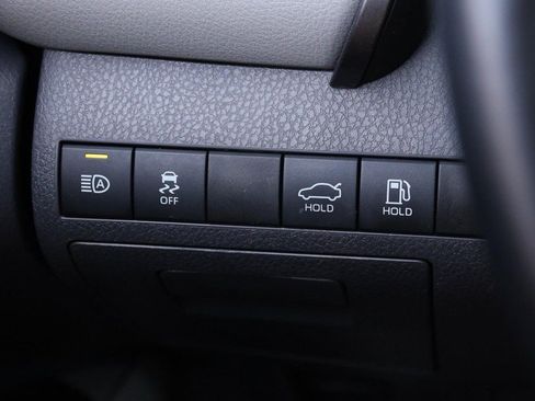 Used 2022 Toyota Camry SE FWD image 20