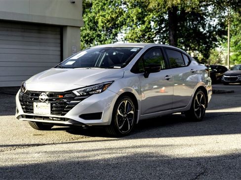 New 2025 Nissan Versa SR w/ Trunk Package image 6