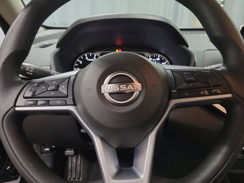 Used 2025 Nissan Altima 2.5 SV FWD image 22