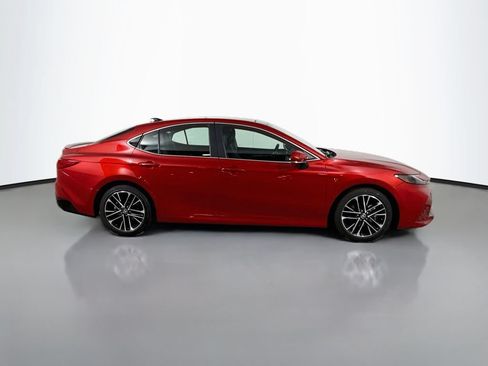 Used 2025 Toyota Camry XLE w/ Premium Package FWD image 4
