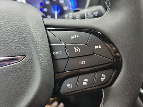 New 2026 Chrysler Pacifica Select w/ S Appearance Package image 18