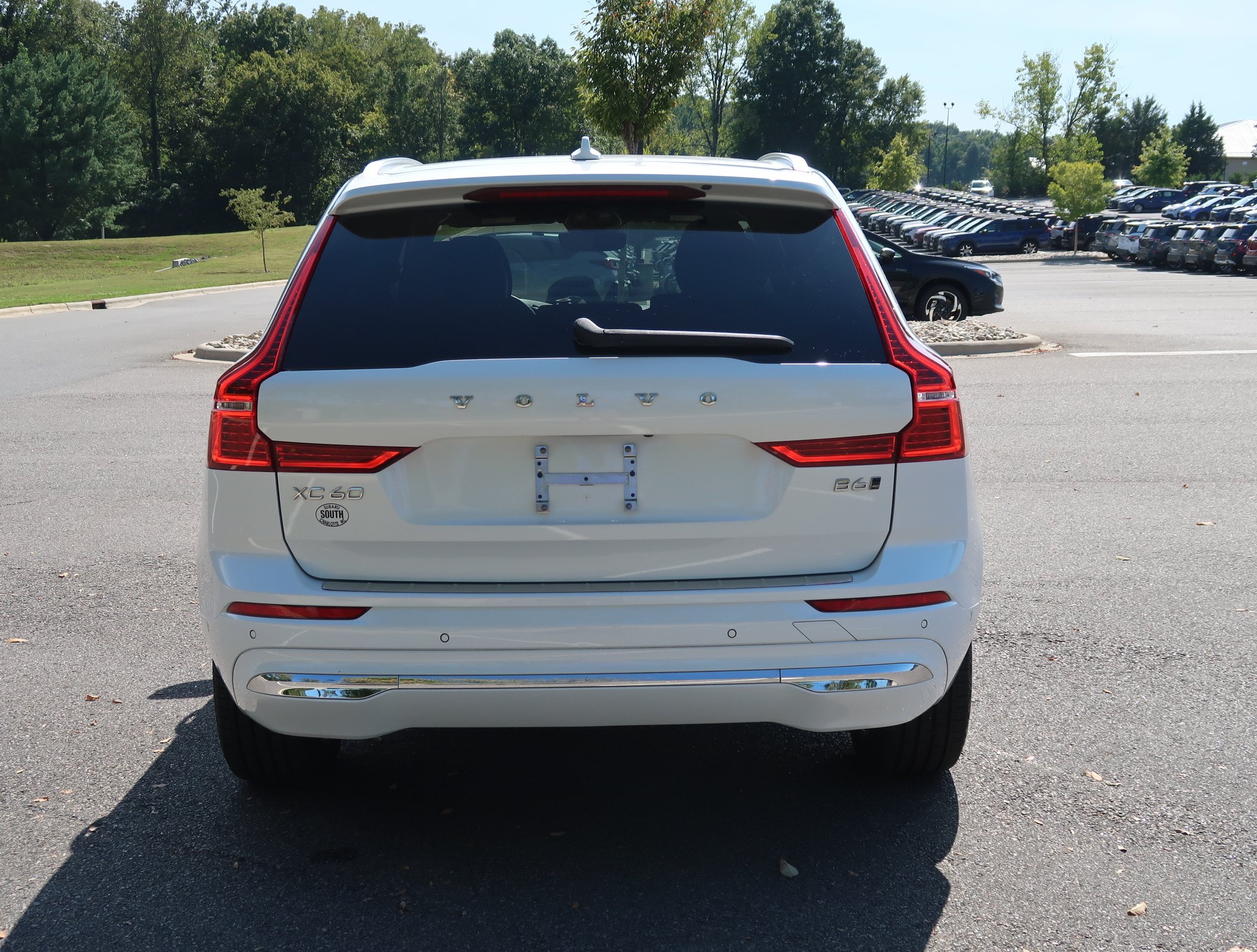 Used 2022 Volvo XC60 B6 Inscription w/ Advanced Package AWD/4WD image 7