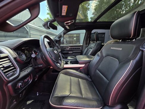 Used 2019 RAM 1500 Laramie w/ Sport Appearance Package AWD/4WD image 24