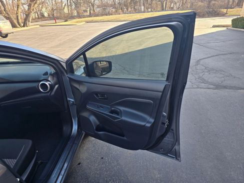 Used 2020 Nissan Versa S image 24