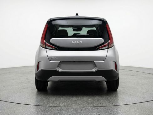 Used 2025 Kia Soul LX w/ LX Technology Package image 7
