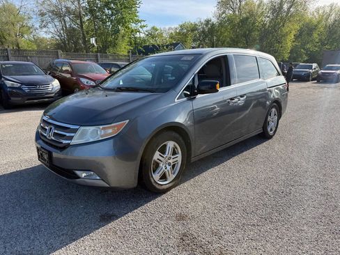 Used 2011 Honda Odyssey Touring Elite image 2
