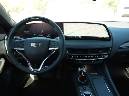 New 2026 Cadillac CT5 V image 9