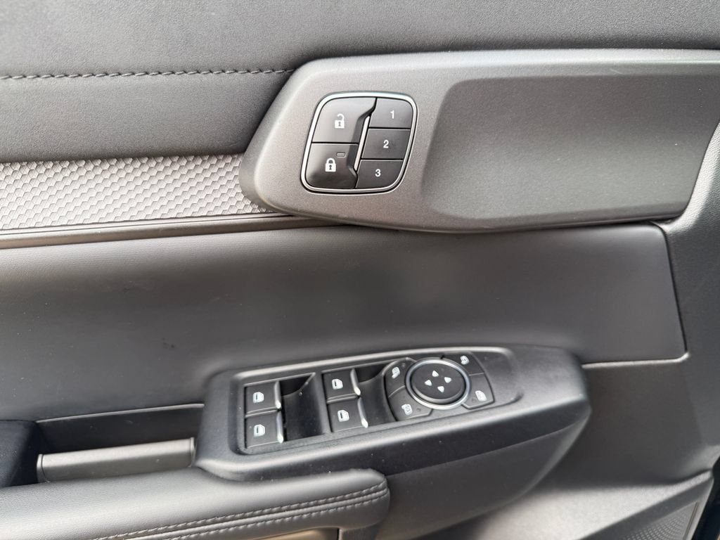 Used 2025 Ford Ranger Raptor AWD/4WD image 18