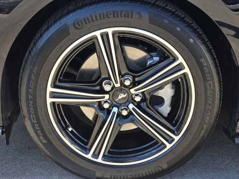 Used 2025 Ford Mustang Coupe RWD image 16