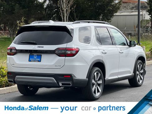 New 2025 Honda Pilot Elite image 3