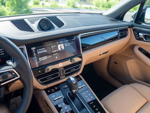 New 2026 Porsche Macan AWD/4WD image 10