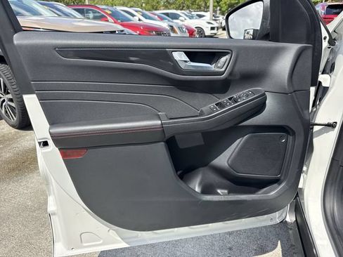 Used 2024 Ford Escape ST-Line w/ Tech Pack #1 FWD image 13