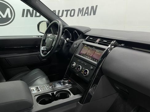 Used 2018 Land Rover Discovery SE image 21