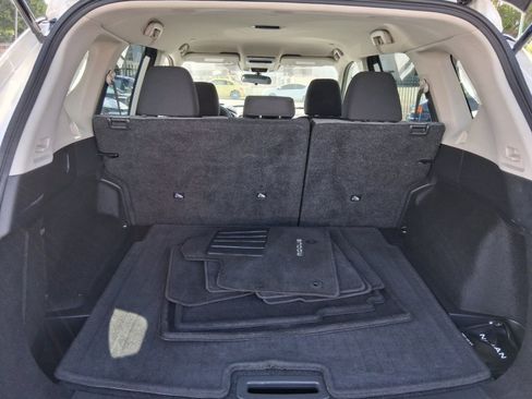 Used 2023 Nissan Rogue SV FWD image 11