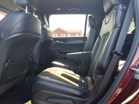 Used 2023 Jeep Grand Cherokee L Altitude image 9