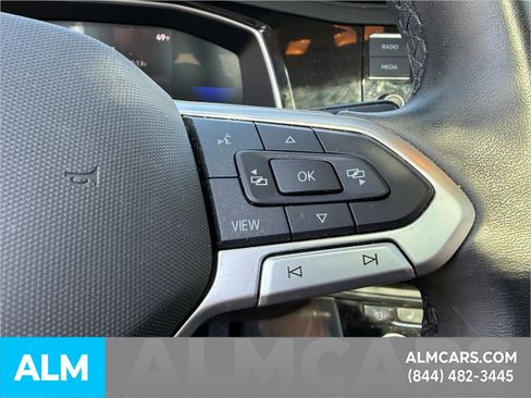 Used 2024 Volkswagen Jetta SE w/ Panoramic Sunroof Package image 23