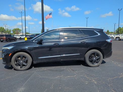 Used 2023 Buick Enclave Essence w/ Experience Buick Package AWD/4WD image 3