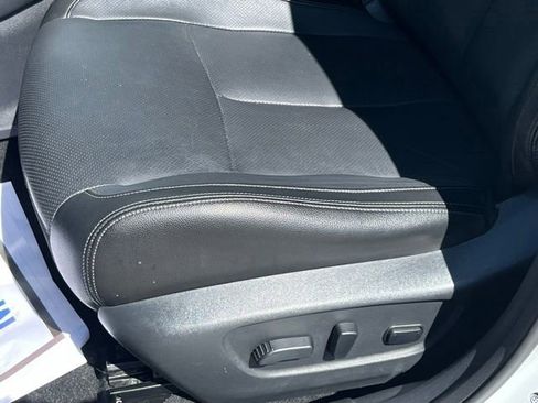 Used 2019 Nissan Rogue SL w/ Premium Package AWD/4WD image 15