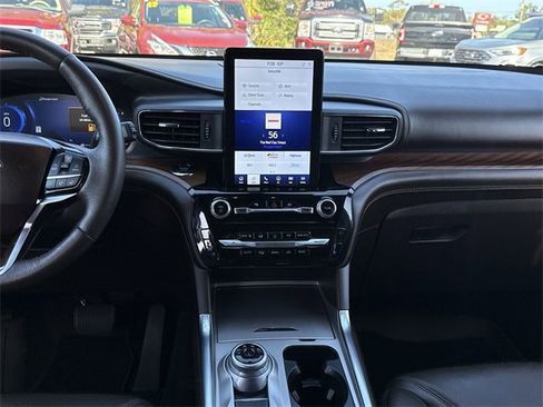 Certified 2022 Ford Explorer King Ranch w/ Class IV Trailer Tow Package image 18