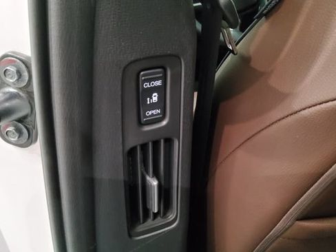 Used 2025 Honda Odyssey Touring image 21