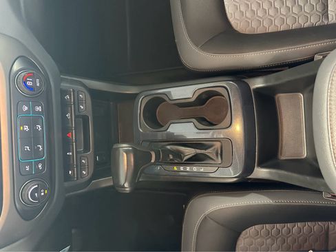 Used 2018 Chevrolet Colorado Z71 image 24