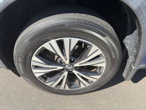 Used 2021 Nissan Rogue SV FWD image 16