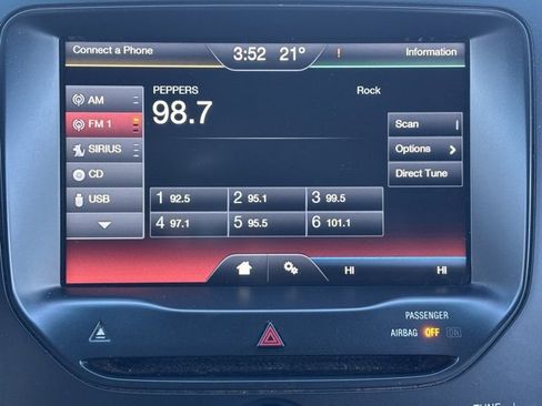 Used 2015 Ford Explorer XLT w/ Equipment Group 202A image 25