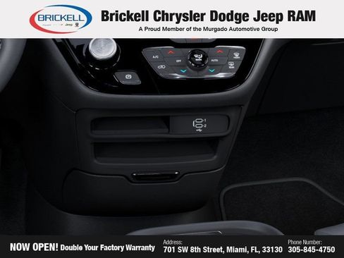 Used 2026 Chrysler Pacifica Select w/ S Appearance Package FWD image 24