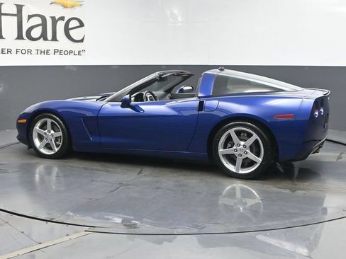 Used 2005 Chevrolet Corvette Coupe w/ Preferred Equipment Group RWD image 52