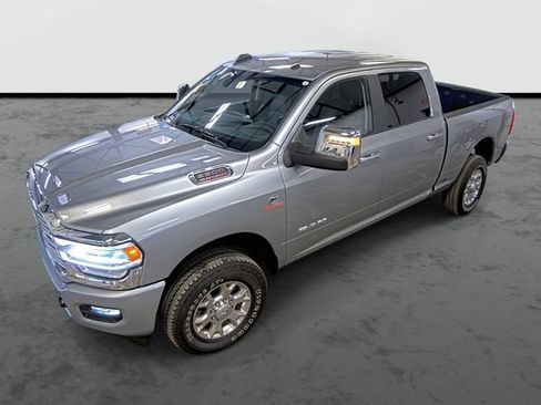 Used 2024 RAM 2500 Laramie w/ Safety Group AWD/4WD image 7